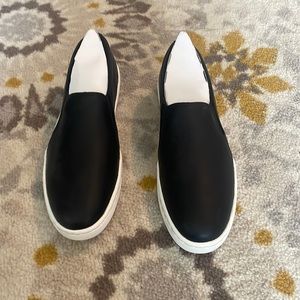 Timberland Size 8 Black slip ons!